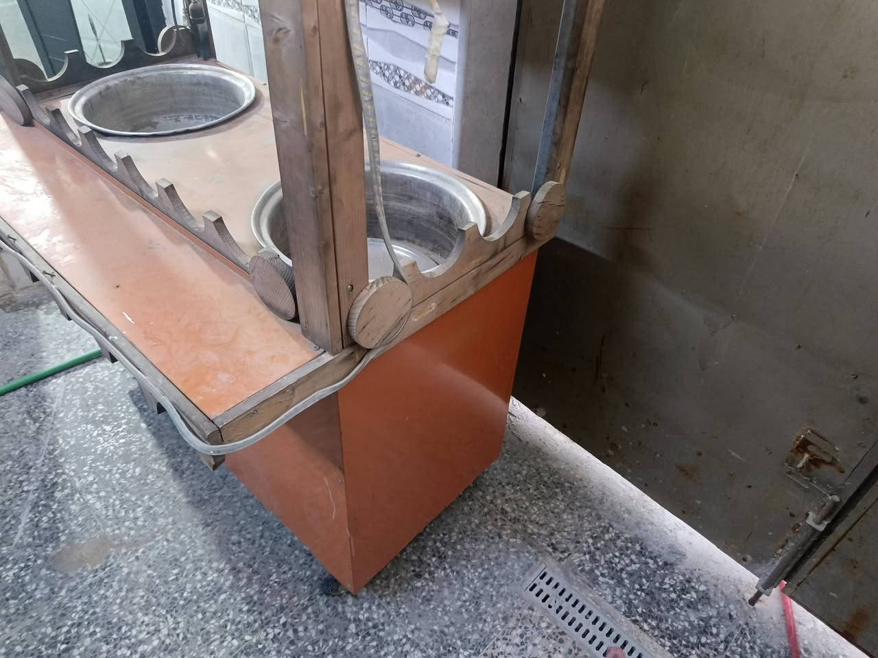 عبرانة للبيع نشرات و جدرين و بريمزات بيهة و صوندة السعر اتصال على هذة الرقم ***********
