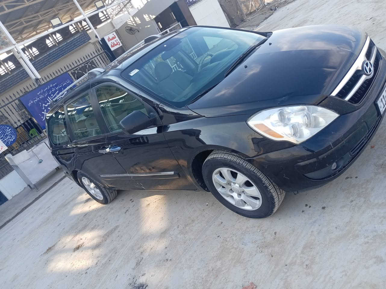 السلام عليكم للبيع هونداي انتروج موديل 2007 رقم بغداد دولي بسمي تحويل ثاني يوم جاهزه تخم تاير جديد حداديه جديده مكينه 3800 حادثه جاملغ خلفي ومكانات صبغ بيع فقط للتصال *********** مامتواجد ع الفيس السعر 115وييه مجال
