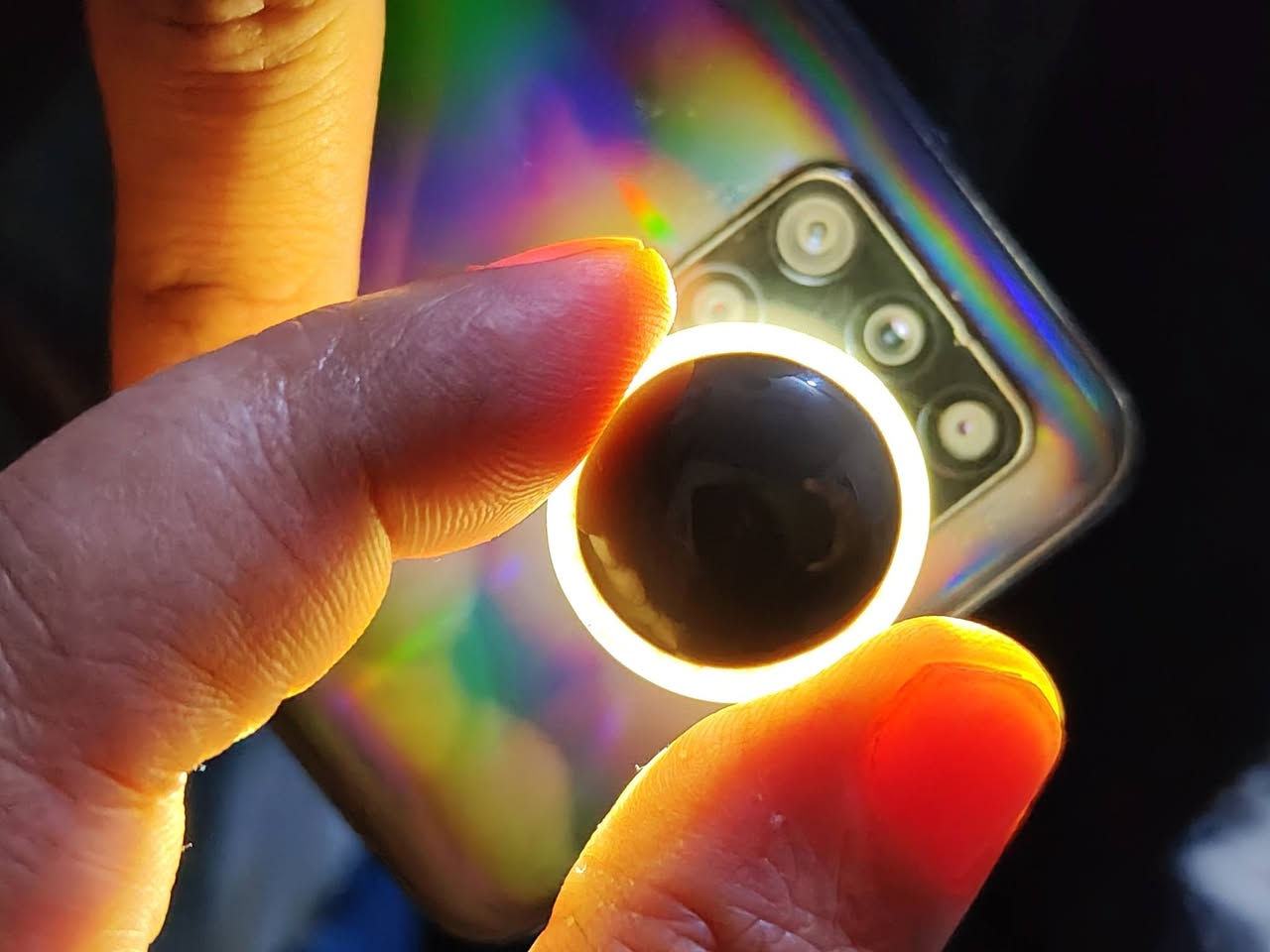 جزع يماني بقري ابيض وعين صريح قهوائي حجم راهي السعر 35 الف للطلب ***********
