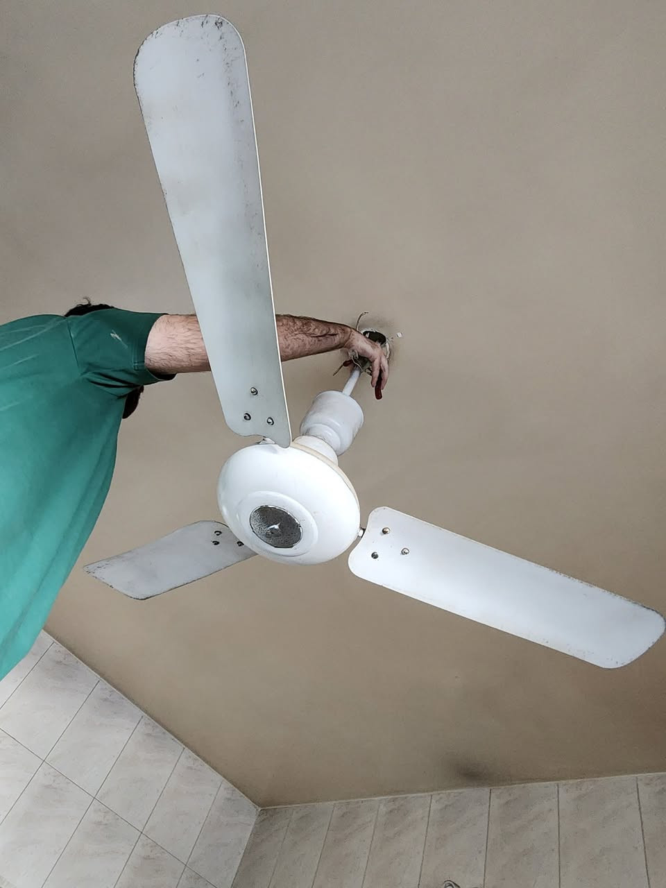 السلام عليكم
بنكات يوشا هندية قديمة وزنها ثقيل جدًا عدد 3 للبيع تصفية منزل، سعر الواحدة 50 ، كلها ب 120الف
بغداد/اليرموك
***********
