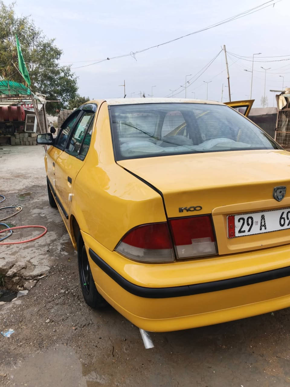 السلام عليكم سمند جاهزه ع اخر حبه فقط تبريد منقص غاز والباقي كلشي شغال تخم تاير جدد كير ومكينه كفاله السياره جاهزه  خياسات مابيه قطره سياره حيل متعوب عليها    من الاخير ترايك وين ميعجبك مصفره هيئه وغرامات رقم  واسط انكليزي تحويل ثاني يوم السعر   ٣٣  قفل 
مكاني واسط الكريميه 

الرقم *********** 

وبيه وتساب هم
