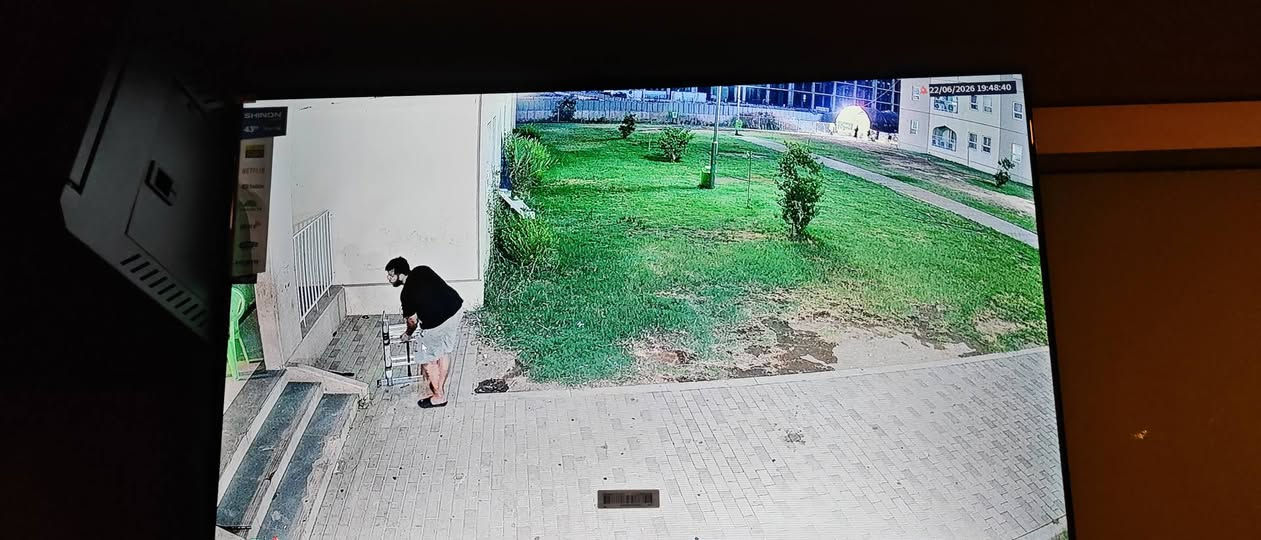 احلى شيء عند العامل او المهندس او المصمم عندما ينتهي  ويشاهد عمله بتفان وتالق ونجاح وهي رحلة شاقة تتحلى بالصبر والشجاعة ينسى كل تعب والم - تم تاسيس وعمل واكمال كامرات مراقبه لاحدى العمارات السكنية في بسماية بواقع 23 كامرة بين 5m - 2m
وان شاء الله القادم اجمل وافضل.... 
للاستفسار الاتصال على الارقام التالية
***********  م. اسامة ***********.   العقابي
#الجميع
https://www.facebook.com/القبس-للديكورات-وكامرات-المراقبة-101845971499779/
احلى شيء عند العامل او المهندس او المصمم عندما ينتهي  ويشاهد عمله بتفان وتالق ونجاح وهي رحلة شاقة تتحلى بالصبر والشجاعة ينسى كل تعب والم - تم تاسيس وعمل واكمال كامرات مراقبه لاحدى العمارات السكنية في بسماية بواقع 23 كامرة بين 5m - 2m
