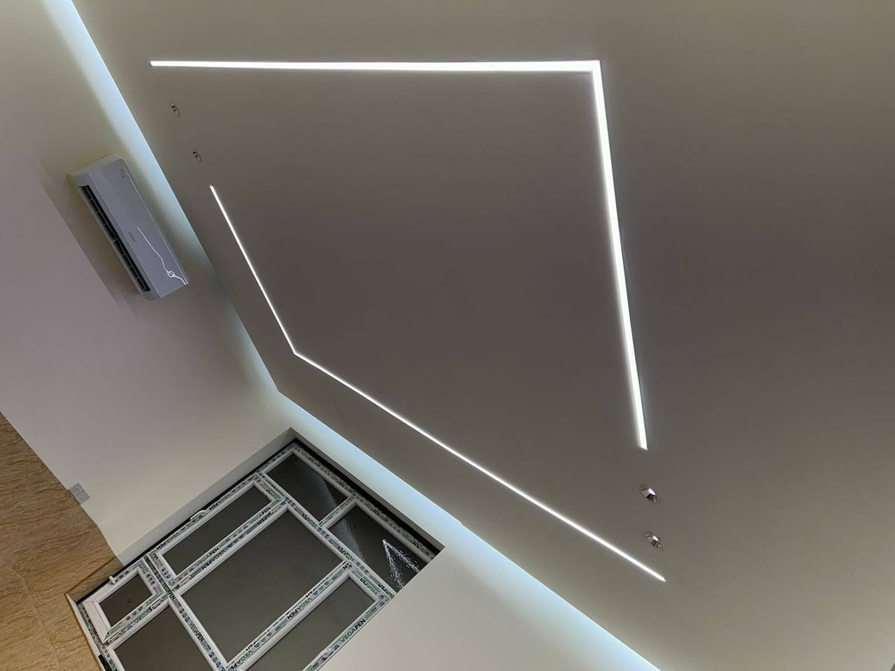 حوّل بيت أحلامك إلى حقيقة! ✨
أفضل خدمات الأصباغ والديكور بأسعار تنافسية وجودة عالية. نعتني بأدق التفاصيل لتشعر بالفرق.

📞 للحجز والاستفسار: [ *********** ]

شعارنا: جودة تستحقها وسعر يرضيك.
