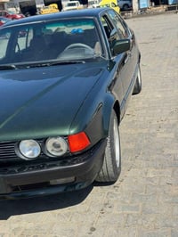 بي ام ٧٣٥ • ١٩٩٠ • مكينه وجير كفاله