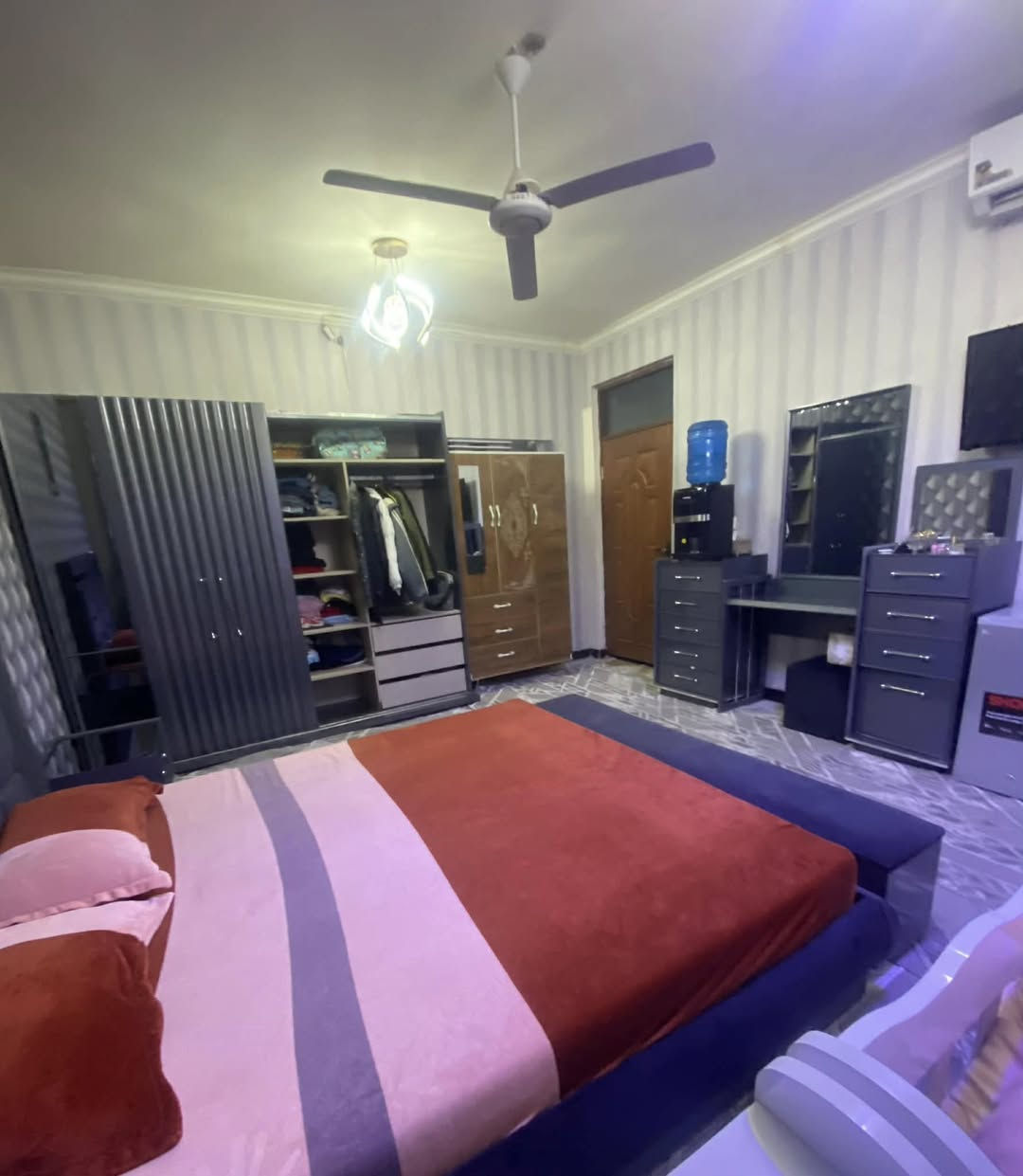 غرفه نوم ٩ قطع كنتور سلايت للبيع سعر ٦٥٠ وبيها مجال بسيط المكان بغداد الجديده


**إذا كنت صاحب هذا الإعلان وتريد حذفه لأي سبب، رجاءا أرسل رسالة إلى الدعم الفني**