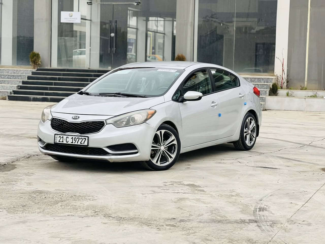 السلام عليكم
كيا فورتي موديل 2015
 وارد امريكي
سياره جاهزه وبسمي 
حادثها اربع قطع رش
كير ومحرك. شرط
ماشيي 100
رقم الهاتف ***********
رقم الهاتف ***********
السعر: اتصل. وتدلل
يرهم مقدمه 
العنوان: القياره/
