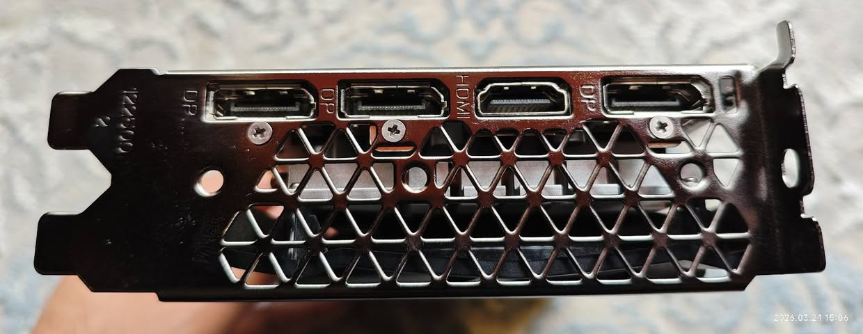 - زۆر پاکە وەک نوێ وایە زۆر کەم ئیشی کردووە
- دوو فان السليمانية, العراق


**إذا كنت صاحب هذا الإعلان وتريد حذفه لأي سبب، رجاءا أرسل رسالة إلى الدعم الفني**