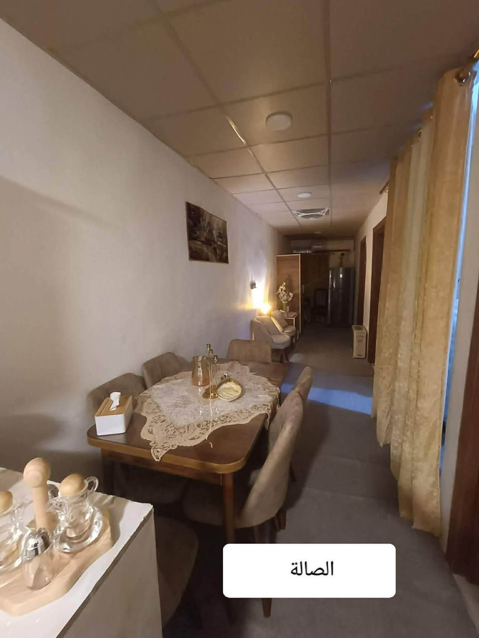 دار للبيع المساحه 130 متر حي الجمعيه خلف مستشفئ الالماني  طابقين بي شقه معزوله يحتوي الطابق الاول علئ غرفه عدد 2 و صاله و استقبال و مطبخ حار و بارد ويحتوي الطابق الثاني نفس الطابق الاول لعلم الدار بي وارد شهري الي يرد يستثمر 700 الف الشهر  الي حاب يستثمر 
الاستفسار اكثر مراجعة مكتب العقيله او اتصل 
***********
