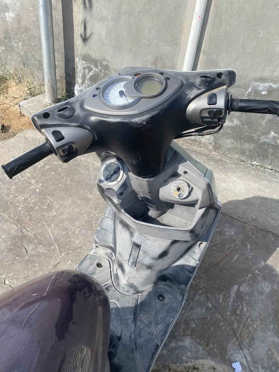 سكنس نوزل كوري للبيع خير من الله دراجة مفتوحة ولفات بس شلعة ومعدل تخبل ب950 وبيها مجال او مراوس بعدلة مكاني حلة مركز
***********
