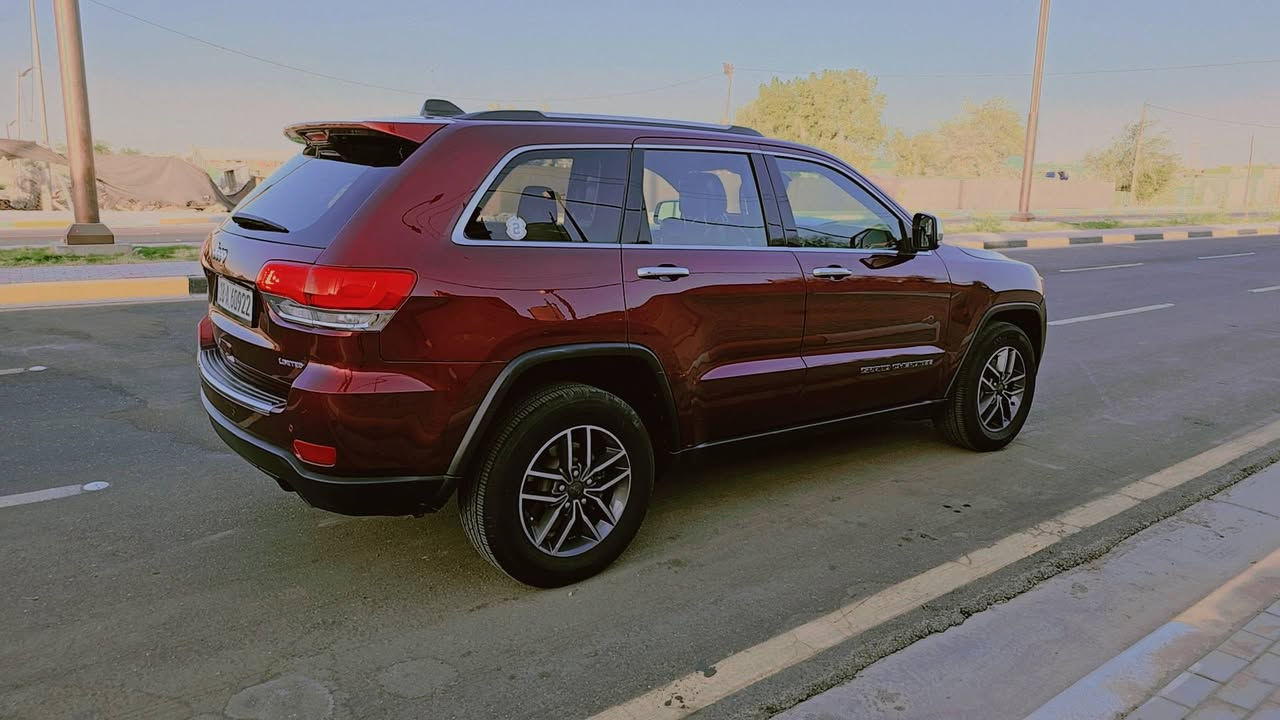 جيب كراند شيروكي
فول مواصفات لمتد  موديل2019  رقم بابل الجديد
ماشية 78 الف ميل وقابلة

حادثها 
جاملغ  امامي وبنيد 

والكنر باب السايق شرط الفحص 
صور الحادث موجودة

مواصفات

جنطه كهرباء

مري قلاب مع R

شاشه

كامرا خلفيه

تحكم استيرن جهتين

حساس خلفي مانع تصادم

كشنات اثنين كهرباء

كشنات اماميه تبريد وتدفئه

كشنات جلد اسود

داخل اسود فحم

سياره كامله تخم تاير

بصمه تشغيل + بصمه أبواب 

محرك 6 سلندر لا تنقيص ولا بخار 

تحويل مضمون

 مكاني كربلاء

رقمي ***********
سعر 235 بيها مجال للطيبين
