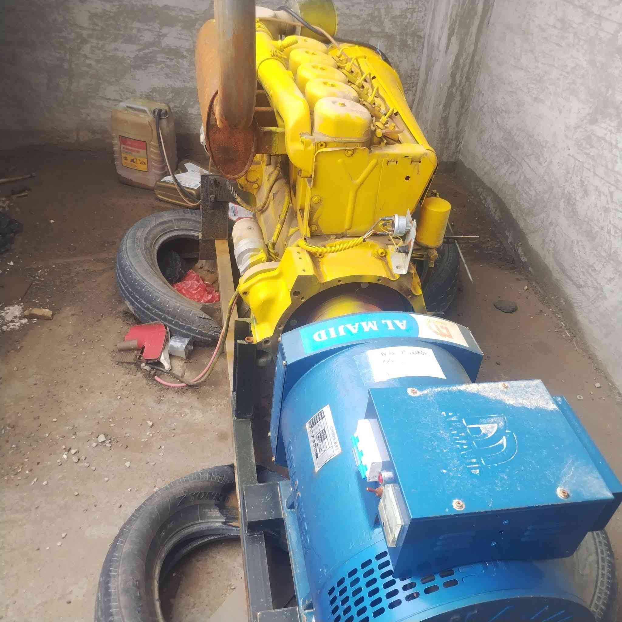 راس التوليد 62.5 kva جديد
المحرك دويتس 5 بستم مجفت جديد 
المولد شغال وعالفحص
فقط استعملنا بعد التجفيت أقل الشهر لجامع الحاج ذياب توليده راقي حتى 4 سبالت مع المبردات كهرباته مستقرة 
السعر 25 ورقة.
التواصل مع:-
رقم ‏‪***********‬‏
***********
