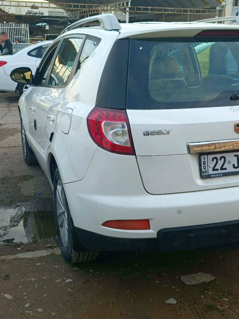 السلام عليكم
جيلي x7 موديل 2013 ابيع شرط التحويل 
ما بيها صبغ . بيها بارد بالجاملغ الامامي جهة السايق 
صدرها الامامي والخلفي جديد طخم تايرات 
تبريد
 تدفئة 
كير أوتو
 داخل لونين
فتحة سقف 
شاشة وكامرة 
سنوية لل 2028 
سيارة نضافتها كدام العين 
***********
مكانها بالموصل
