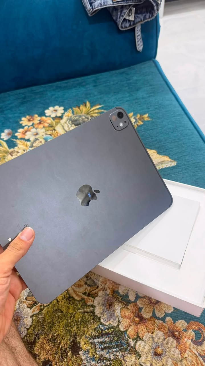 ايباد m4 11 للبيع
بطاريه 92 
ذاكره 256

سعر مليون قفل 

ماعندي توصيل مكاني حله باب الحسين 

***********
