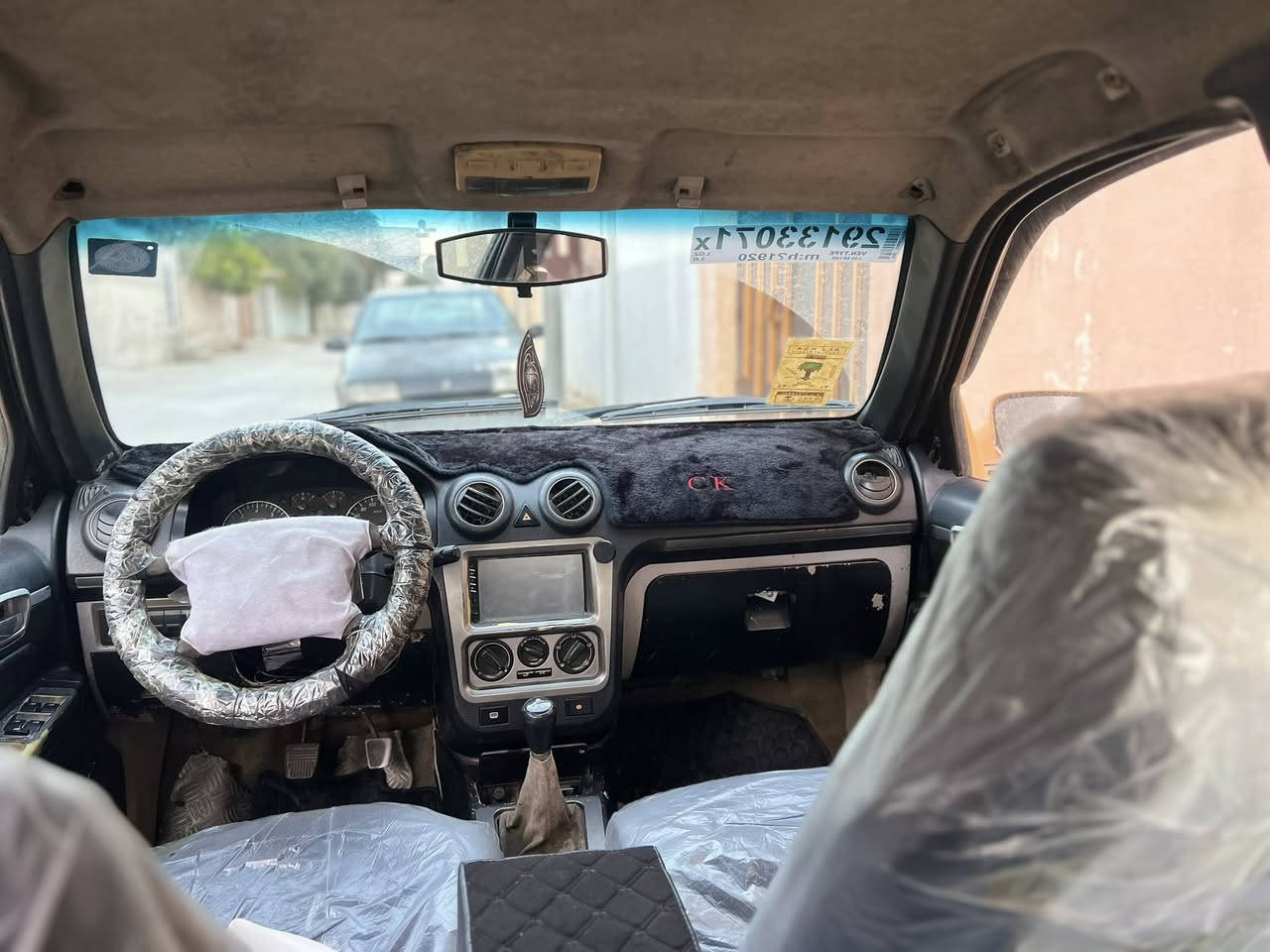 السلام عليكم سياره سيكي موديل 2012 بيها كابون طخم وره نضيف طخم كدام قبل يومين طلع بي صوط مكينه كورله لا صرف ولا نفخ كير شرط سياره مابيها شي رقم بابل شرعي اني تحويل ثاني يوم مكان  سياره موصل قادسيه الثانيه سعرها 30 وبيها مجال ***********
