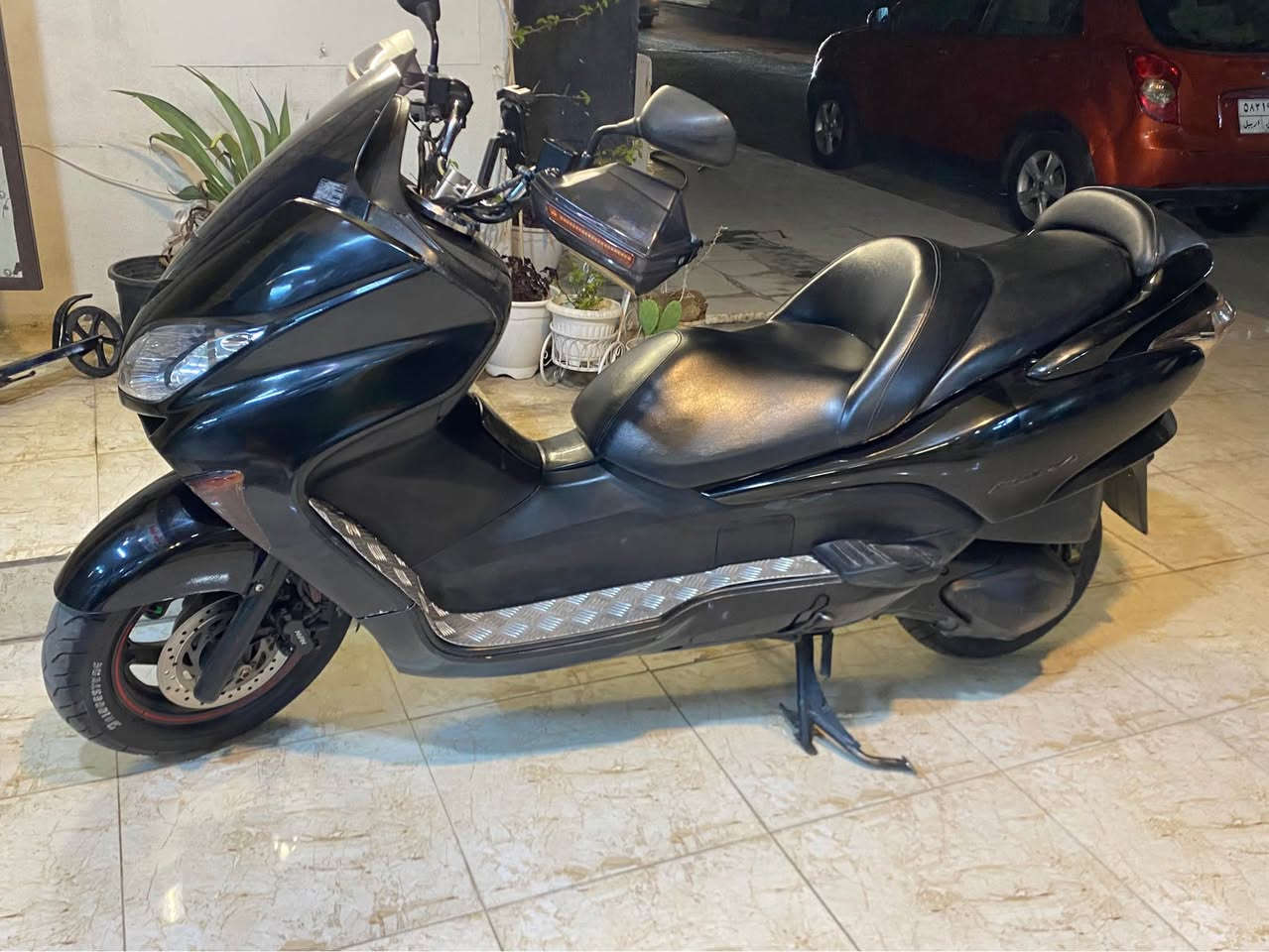 للبيع 
دراجة نوع Honda  0.9 فورزا 
محرك 250cc 
المواصفات 
محرك كبس شرط زائد نظافة 
نوزل جويتر بخاخ فول مواصفات 
مودت s.m.D.A  بيها اكثر من مود قيادة 
دراجة نارية كاملة متكاملة للتواصل 
*********** أربيل, العراق
