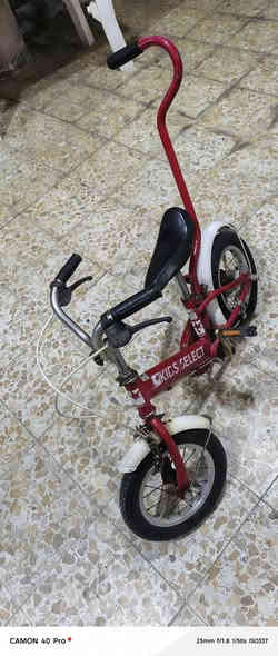 سلام عليكم 
للبيع بايسكل اطفال ياباني الأصلي للأستفسار الاتصال ع رقم الهاتف ***********
