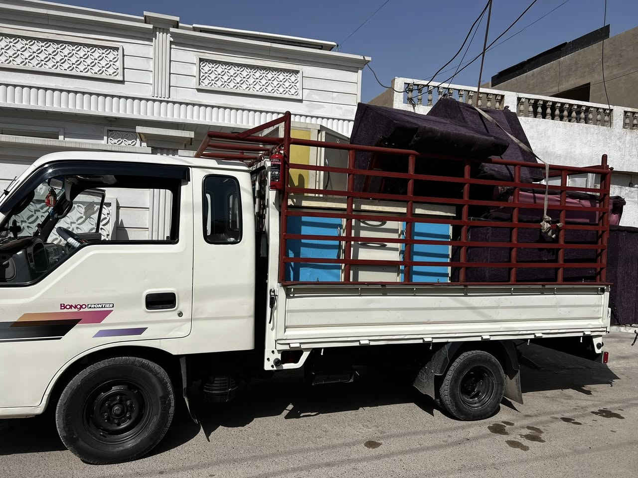 سلام عليكم كيا حمل لنقل الاثاث مو بس اثاث كلشي ننقل 👌
نقل سريع من الباب للباب زياد ***********
