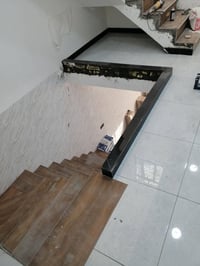 بسم الله الرحمن الرحيم يوجد خلفه سيراميك بورسلين ومرمر وكاشي درجه اولى...