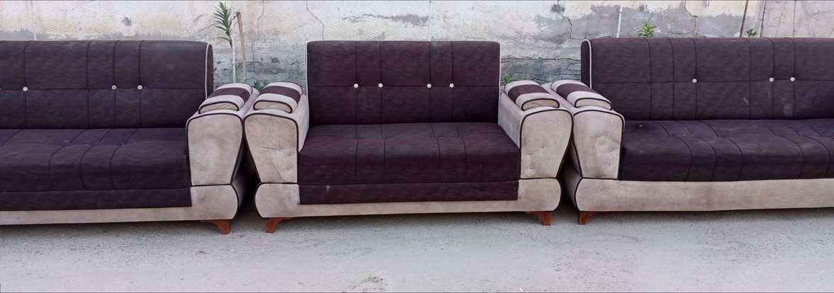 ⚜️ نبدء النشـ♕بذكر ﷲ♕ــر
⚜️  تخم 10 مقاعد تسكام ثقيل مع

⚜️  مجمده ام تاج 👑 شرط شغل 

⚜️  غراض كلش نضيفات

⚜️ المكان حصوه حي عداي

⚜️ للاسفسار الاتصال ***********
