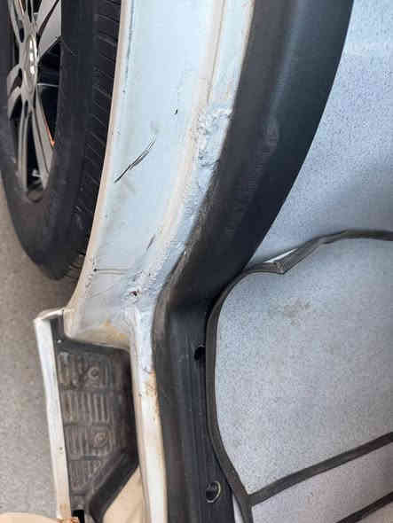 السلام عليكم.
فتون cs2.  موديل 14
حالة السيارة جيدة جدا 
نظيفة  دوشمة جديدة 
تخم تاير ويل كب 
كير  محرك جديد 
للتواصل الاتصال مباشر ***********
