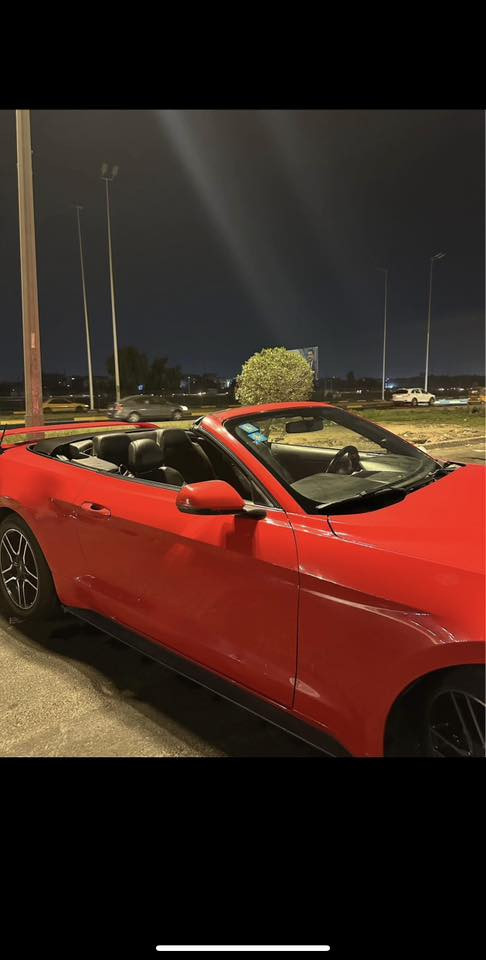 السلام عليكم 
موستنك 2019 
4 سلندر EcoBoost premium 
_كشف 
فول مواصفات 
_اضائه داخليه متغيره 
_كشنات كهرباء وتدفئه تبريد
_شاشه كبيره كار بلي
_كامره 
_حساسات
_تشغيل عن بعد
_5 وضعيات قياده
3 قطع صبغ 
السياره عليها دعاميه ولحيه شيلبي ولدات تكساس وعليها عطاس تيربو صوته كلش حلو
السعر 145 وبيها مجال بسيط 
مكاني بغداد 
***********
