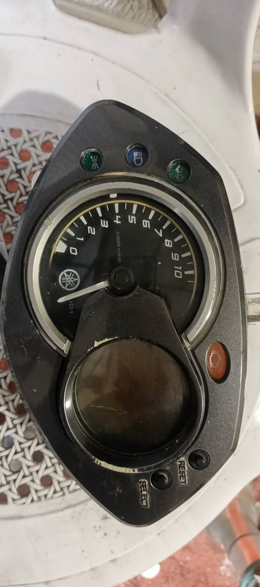 السلام عليكم كفرات سكنس اصليه للبيع ومازدا داخل اسود ودشبول نوزل شغال مكاني بغداد حي اقاهره***********
