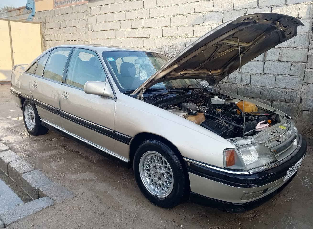 للبيع 🚗
أوبل
رقم الأنبار
اللون: شمباني
محرك 2000 cc
كير ميكانيك 
المحرك نظيف جداً والكير بحالة ممتازة
الجامات كهربائية
فتحة سقف
السيارة نظيفة جداً من الداخل والخارج
جاهزة للاستخدام ولا تحتاج مصروف
السيارة بحالة جيدة جداً، والمعاينة خير برهان.
📞 للاستفسار والمشاهدة: (***********)
💰 السعر: (42$) قابل للتفاوض للجادين فقط.
