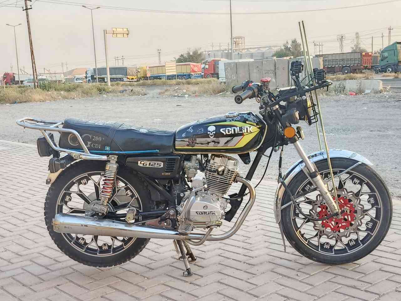السلام عليكم دراجه سيفان 25 للبيع السعر 725 وبي مجال 
اي استفسار *********** واتساب فقط والخاص مفتوح
