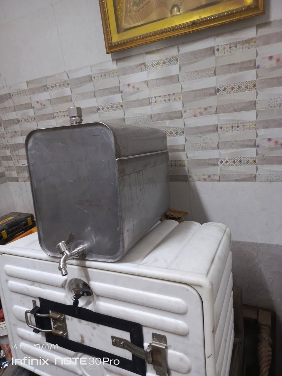 من رخصت الادمن تانكي وثلاجة للبيع المكان بغداد النضافة مية بلمية ***********
