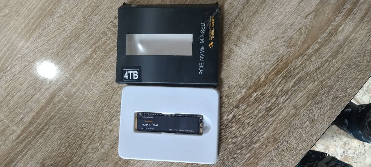 هاردات SSD 
4TB 
2TB
للبيع


**إذا كنت صاحب هذا الإعلان وتريد حذفه لأي سبب، رجاءا أرسل رسالة إلى الدعم الفني**