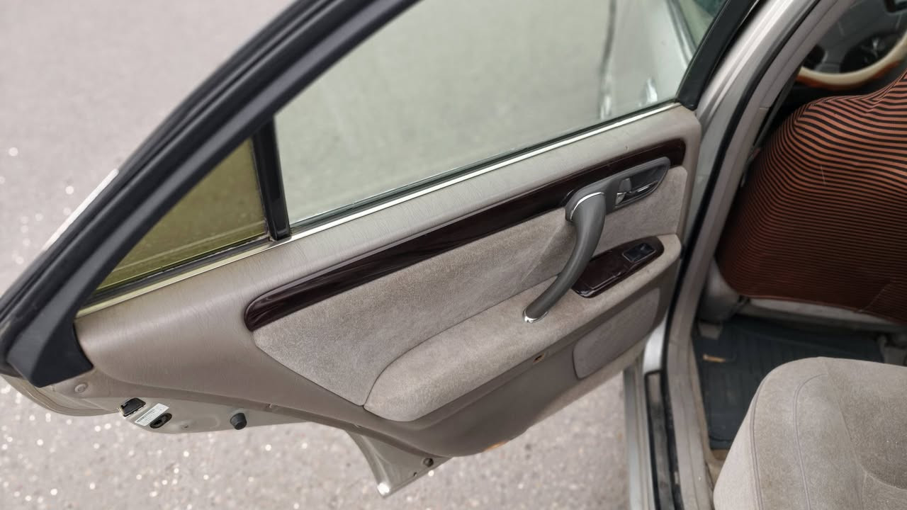 سلام عليكم متاح ملكه 2008 سياره بيه مكينه ففتي ثنين ونص شرط معدل وبطنش وشلعه سياره 4دكم فول بك لايت ابو عيون  ويل نجمه اصليه مو تجاري سياره رقم بغداد صدامي سياره كرستال مكان سياره كربلاء ‏‪***********‬‏    ***********
