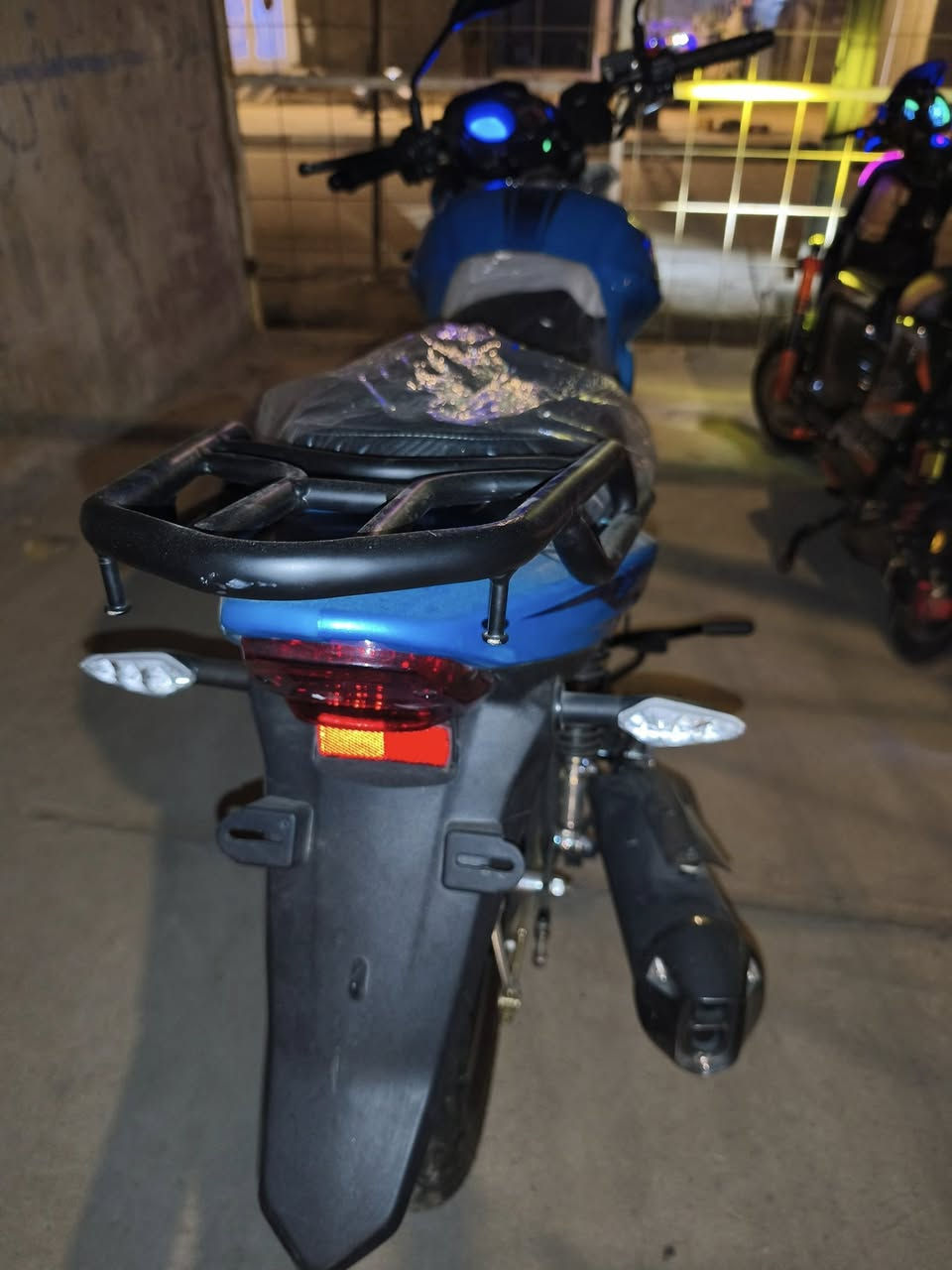 السلام عليكم دراجة RK200cc موديل 2025 ماشية 2700 للبيع رقم اربيل ***********
