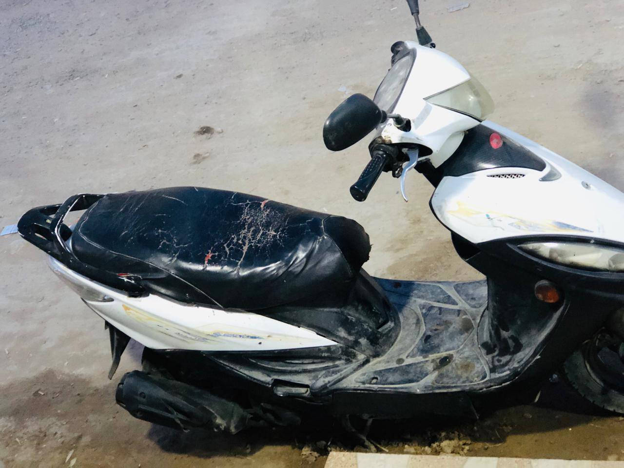 دراجه جي فور نضيفه تشتغل نكره سلف تجفيت جديد دراجه ناعمه اروسه بكامكو حتلاو كامكو بيه دخان اروسه عادي فقط بس كامكو اروسه***********
