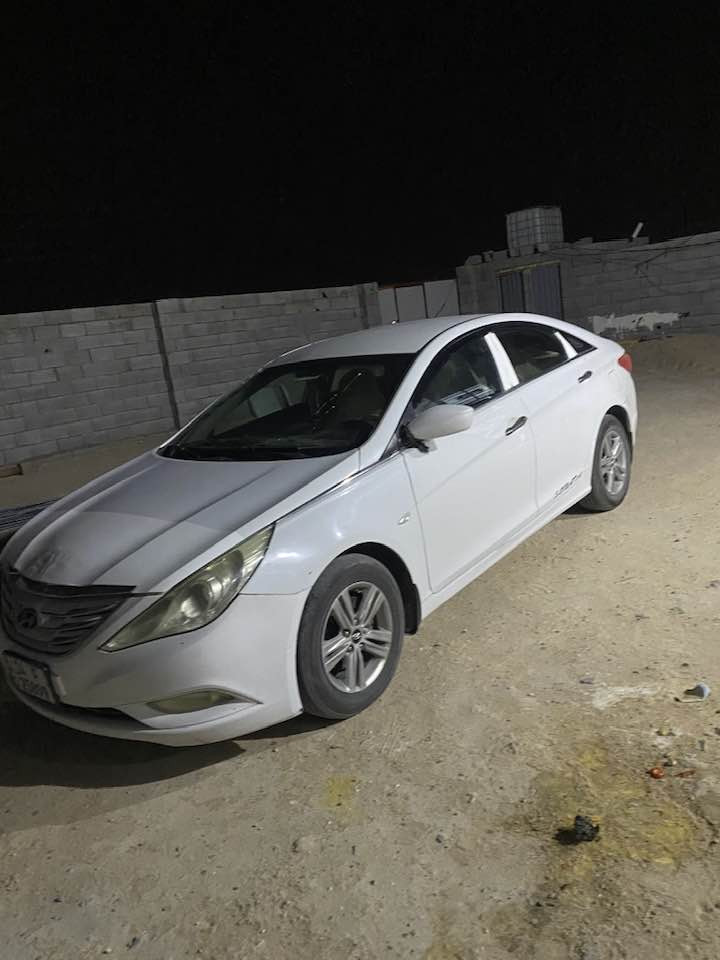 سوناته 2011 رقم بصره دوالي بسمي 
ورد كوري. كفاله من كص وكلبه وعيب شرعي 
مكينه كير 2000دوش. جاهزه حداد تبريد 
مكانك بصره 
سعره 90 بيه مجال
***********
