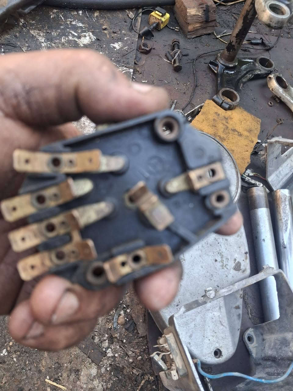 سلام عليكم للبيع جوزه وسويج ٨١ جوزه ألماني السعر  ٢٠ قفل مكاني فلوجة هاتف ***********يوجد توصيل جميع محافظات من رخصت مدير الكروب المحترم
