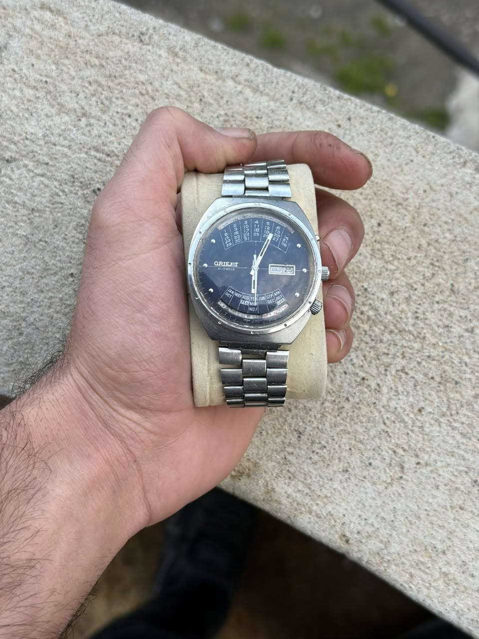 مجموعة ساعات للبيع
ياباني /سويسري 
توماتيك/تكويك/بطارية
عدد ١٢ قطعة 
٦ / اتوماتيك 
٥/تكويك
1/بطارية
بيع شلع سعر
مفرد كل قطعة سعر
يوجد توصيل جميع المحافظات 
***********
