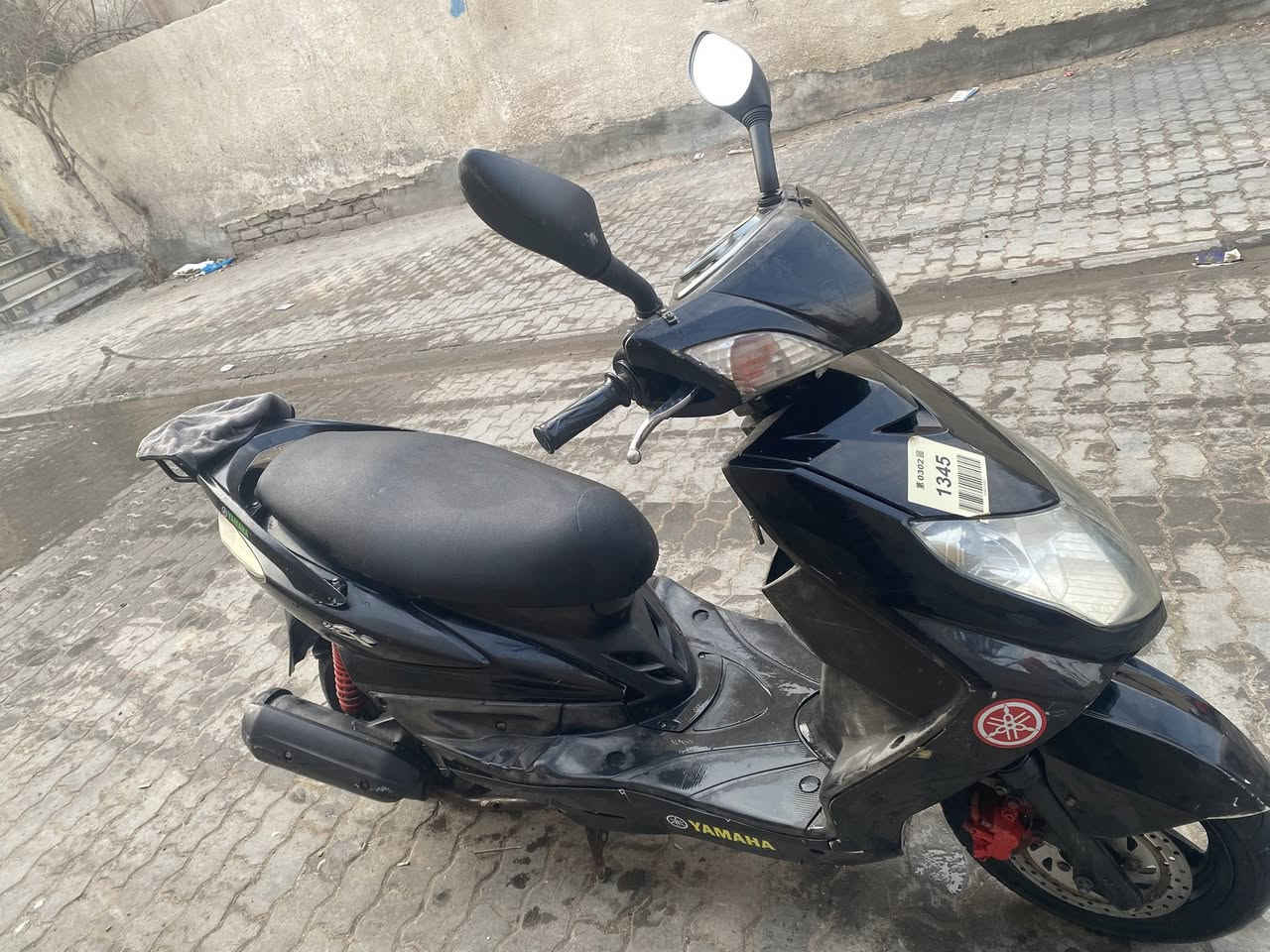 سلام عليكم دراجه سكنس فحل لبيع دراجه كلش نضيفه وحلوه وكلشي شغال بيه من اشاير. وسلف وهورن وبك لايت ولايت دراجه مثل مامرضت مامفتوحه وجيب واحد وياك وافحص لهن ماعرف بيهن  وبيه منه فيز دراجه رايده  850 وبيه مجال بصيط عنوان بصره حي جامعه رقم. *********** متواجد وتساب فقط
