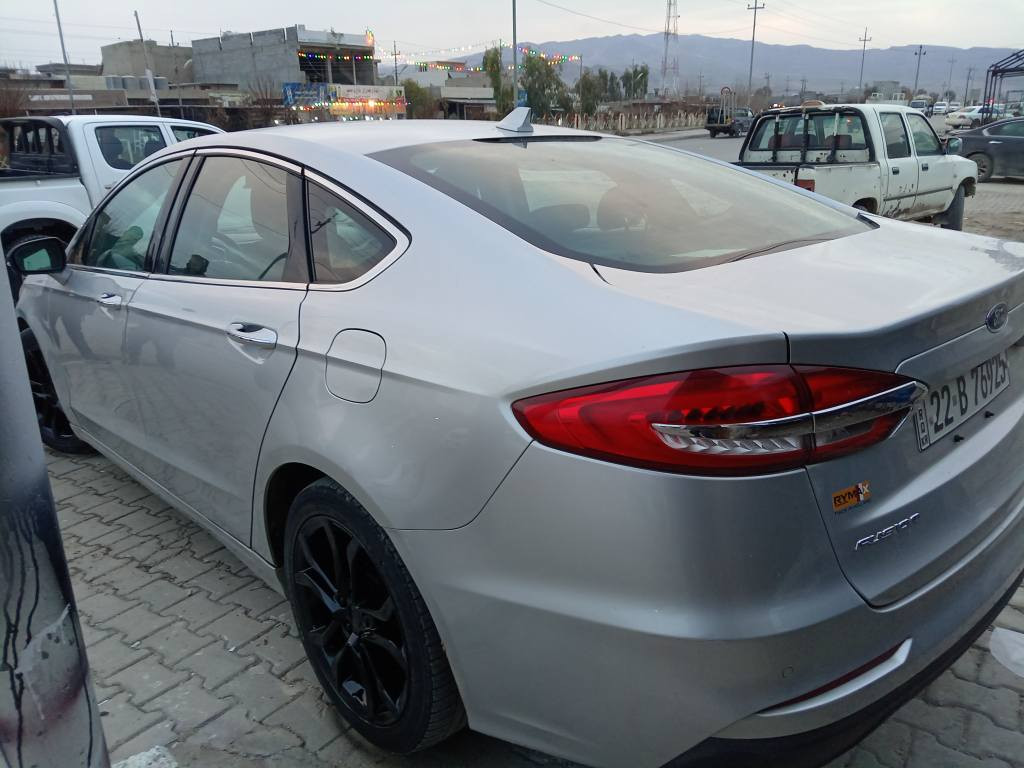 فوردفیوژن2019  SEL سعری 107وەرەقە دووپارچە *********** *********** دوپارچەکە چاملغی پێش وپشتی سبوخە بستێ سەرشانەکەی سبوخە لەگەل دۆسەی شوێن تەق تەق كويسينجاك, أربيل
