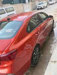 لبيع كيا فورتي  موصفات السياره EX شاشه  چبيره رادار امامي وتحديد مسارا...