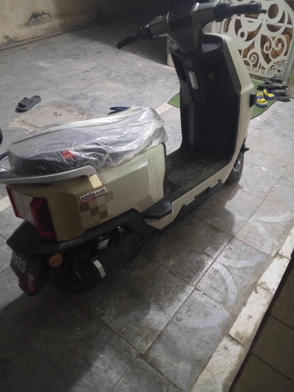 دراجة شحن تسلا صار له شهرين من طلعه من الوكيل البطاريه 100
السعر 900
الرقم ***********
