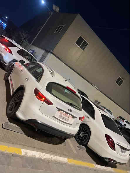 انفنتي qx70 2015
خليجيه مكفوله كفاله عامه
بدون صبغ وحادث فول مواصفات
سلايد
كشنات جلد وكشنات كهرباء وتدفئه تبريد
شفتات ستيرن
كامرات 5 وحساس امامي خلفي
تبريد قطعتين لايت زنون عدسه جنطه كهرباء وشفط سستم سماعات bose 
معروضه ب187 ورقه وبيها شي بسيط بيع او مراوس حسب القناعه *********** بغداد
