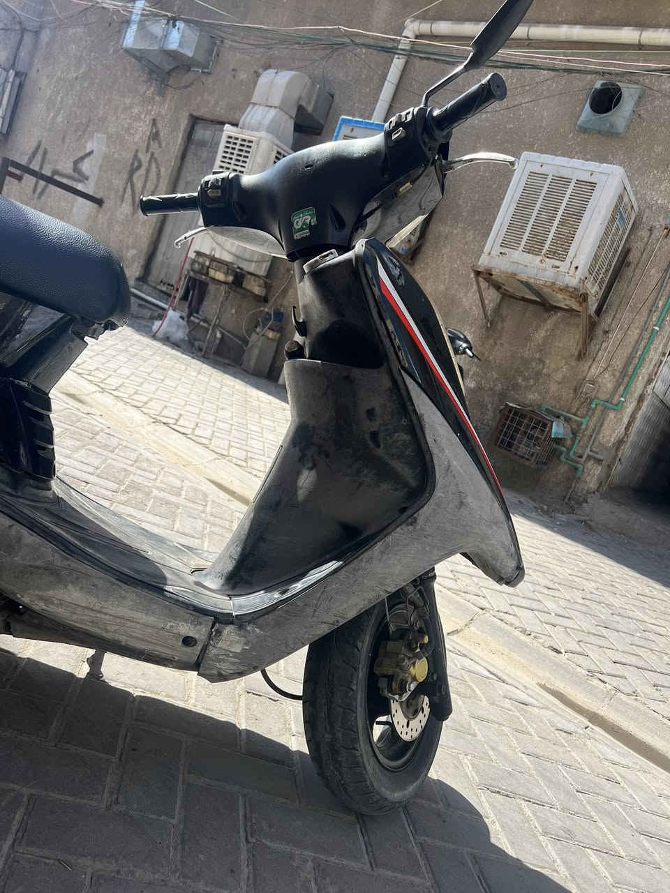 السلام عليكم بريز كابريتر نقص باتري كلشي شغال ب ٦٠٠وبيها مجال الشراي خاص رقمي ***********
