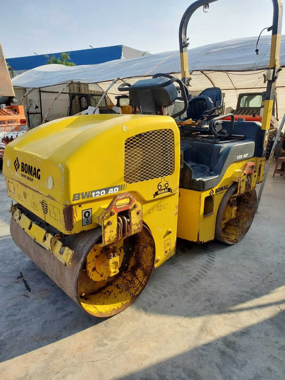 حادله بوماك الماني للبيع ٣ طن
بغداد السعر ٦٥ وبيه مجال ***********
