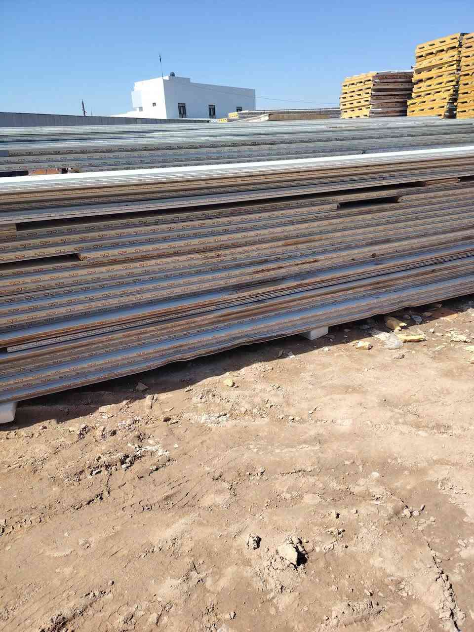 اسلام عليكم سندويج مستعمل نظيف جداري مكاني نجف حيره التصال بالرقم ***********
