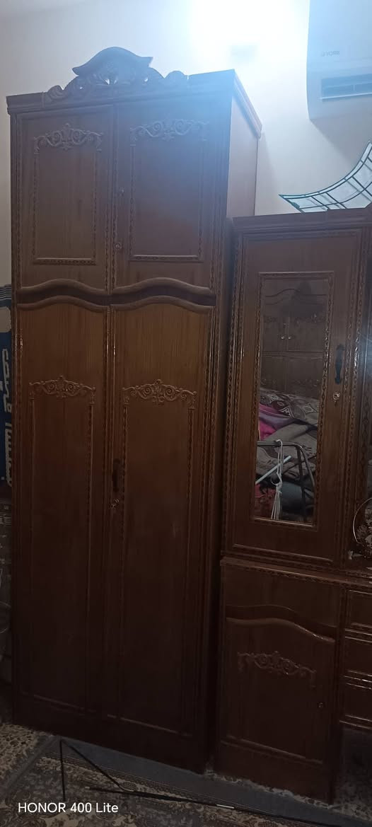 السلام عليكم غرفه اخشاب عراقي للبيع مستعمله 6 ابواب   استفسار  *********** مكاني كربلاء
