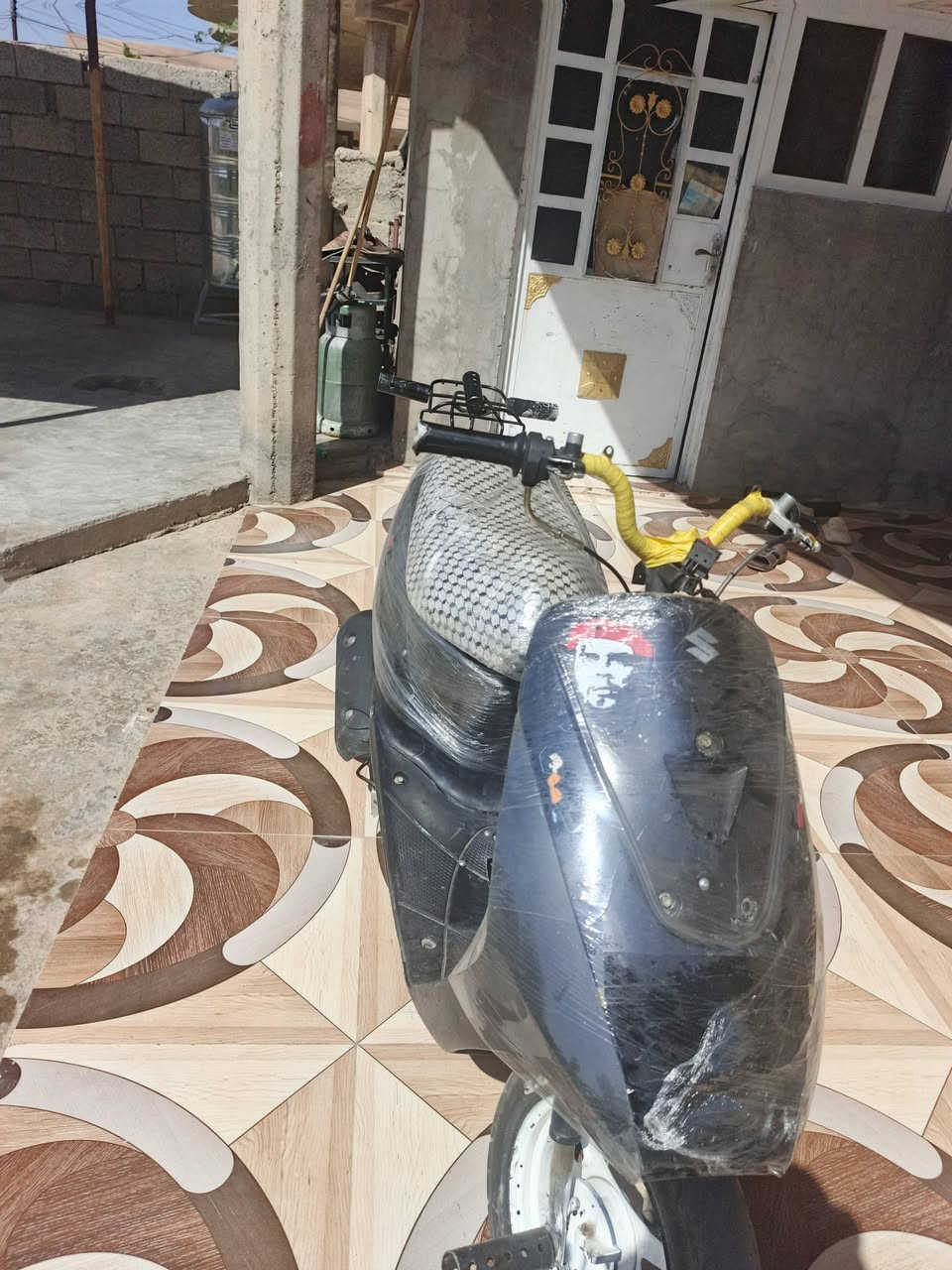 ماطور ساسوكي محرك ماكس للبيع نضيف حيل مثل ماموضح بل صوره كله نضيف وجديد للبيع مراوس هم يرهم


**إذا كنت صاحب هذا الإعلان وتريد حذفه لأي سبب، رجاءا أرسل رسالة إلى الدعم الفني**