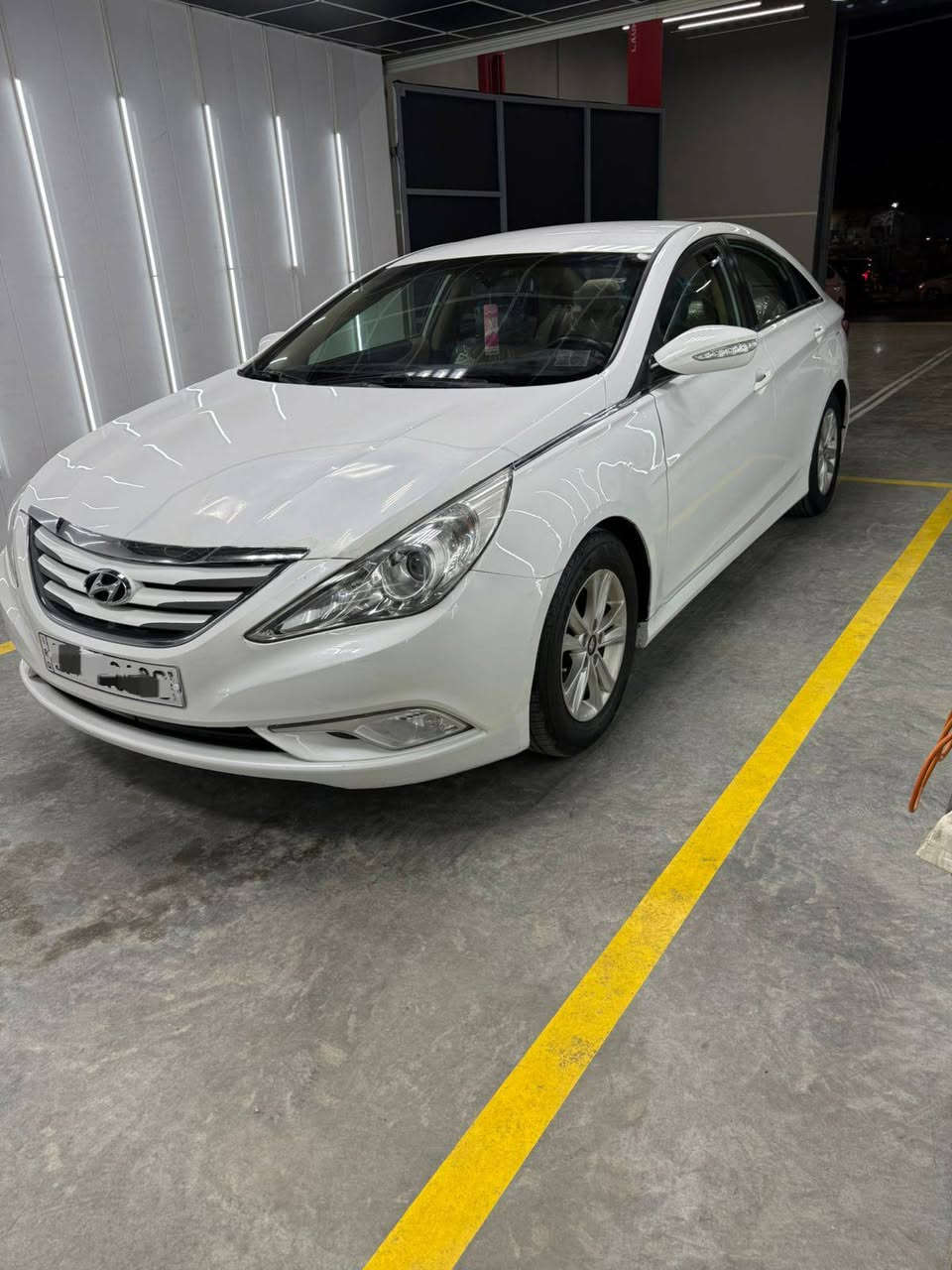 اسلام عاليكم للبيع سوناته ٢٠١٤ رقم كربلاء نكليزي سنويه جديده ماشيه ١١٧ مكينه كير حداديه تخم تاير تتفئه تبريد جاهزه ما بيها اي نقص حجم المكينه ٢٤٠٠  وارد امركي داخله فقط دعاميات وعندي نطخت بالبنيد صار بيها صبغ تقريبا ثلاث اشباره من البنيد فقط والباقي كفاله صبغ وتبديل وحالوب وفتح المواصفات كشن كهرباء داخل عسلي واسود شاشه كامره تحكمات ستيرن جهتين هيترات بالكشنات اشاير بالمري صور الوارد مال امركه + السونار مرفقات مع المنشور السعر ١٢٠ وبيها مجال بسيط لستفسار اكثر الاتصال***********
