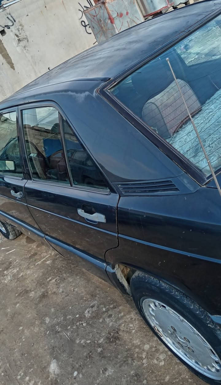 مارسدس حجم 190 موديل 1989 محرك ديزل(كاز) اربه بستن سوبر كير توماتيك شرط بدون ضرر صبغ مكانات داخلها نضيف بلادي صدر امامي خلفي جديد كهربائيات كلها شغاله تدفئه شغال تبريد فقط منقص غاز سياره جاهزه شغل وطلع وين ماتريد رقم الماني وسنويه خضرا منتهيه وشرط التحويل  السعر 35 وبيها مجال بصيط مكانها ايسر الموصل
***********
***********
