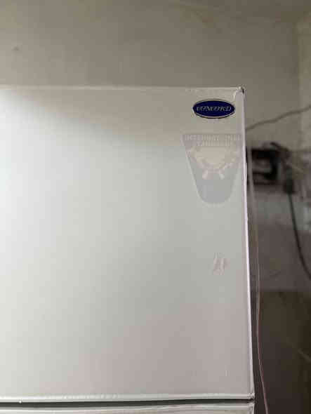 ثلاجة مستعمله للبيع 
ثلاجه كونكورد اكبر حجم ١٦ قدم شغاله نظام تبريد تجميد
للتواصل خاص او على الرقم ***********
السعر ٢٥٠ 
مكاني مقابل مدينة العاب السيدية
