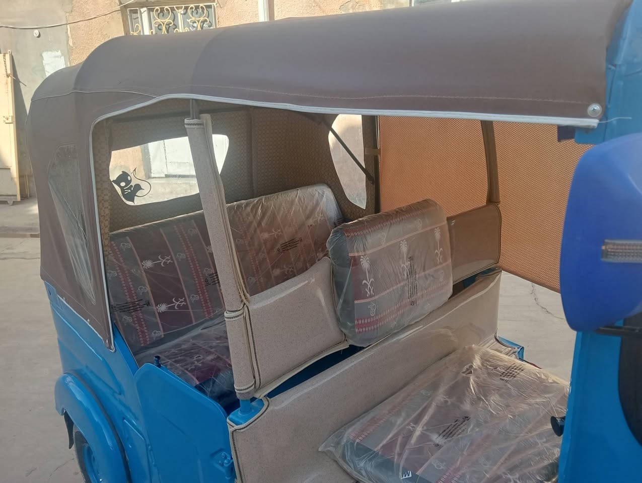 السلام عليكم
للبيع 21 تحويل 
التكتك معمره جديد 
كامله مكينه مجفته جديد 
دوشمه جديده جادر جديد 
تخم تاير ويل جديد 
كهربائيات كامله السعر 
اتصل على الرقم *********** ديالى بعقوبة
